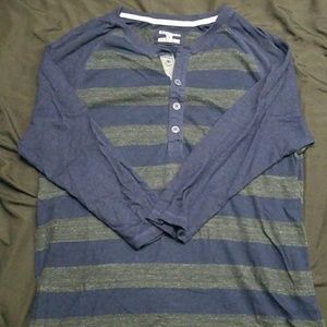 EXPRESS Men's long sleeve Henley.
